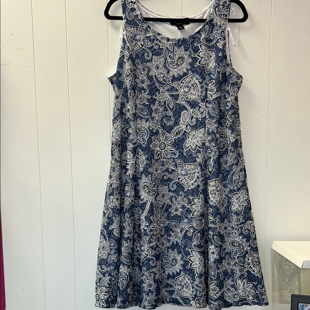 Perceptions Blue And White Patterned Mini Dress - image 1